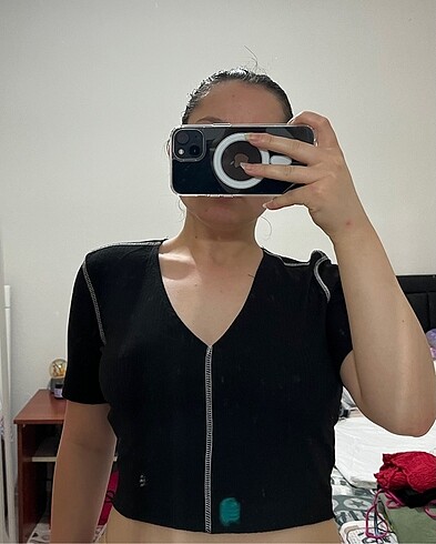 m Beden V yaka crop