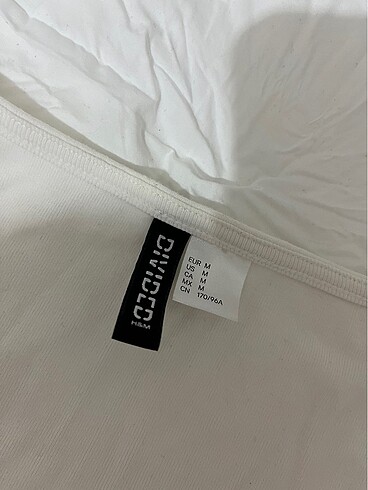 H&M Önden bağlamalı crop