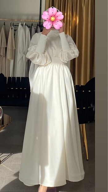 Beyaz nişan/nikah elbisesi