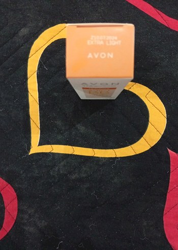 Avon Nutra Effects Işıltılı BB Krem Beige - Görsel 2