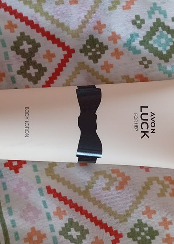 Avon Attraction Closer Vücut Kremi Kadınlar İçin - Görsel 2