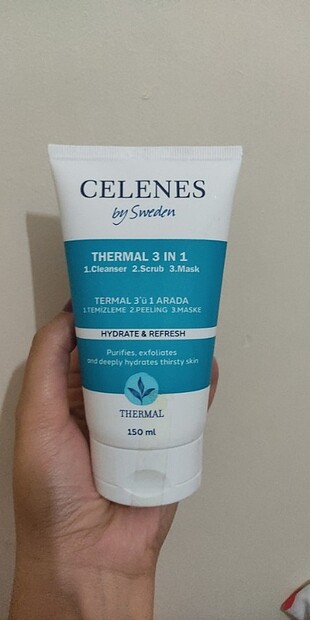 MAC Celenes 3'1 arada ürün.