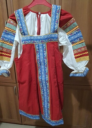 Geleneksel kostüm (Rusya)