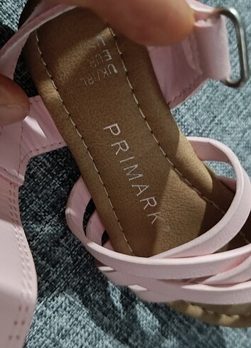 22 Beden ten rengi Renk Primark Marka Bebek Sandalet
