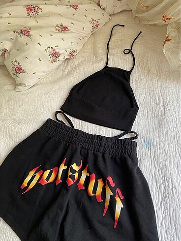 Bershka Hott stuff takım