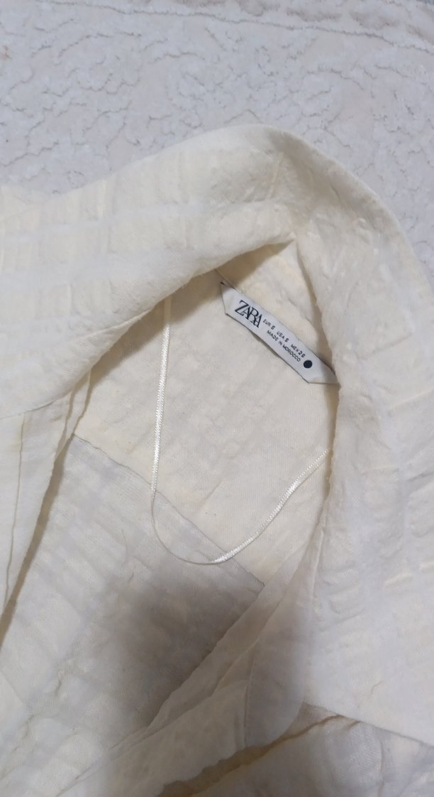 Beyaz Düğmeli Keten Gömlek - Görsel 3