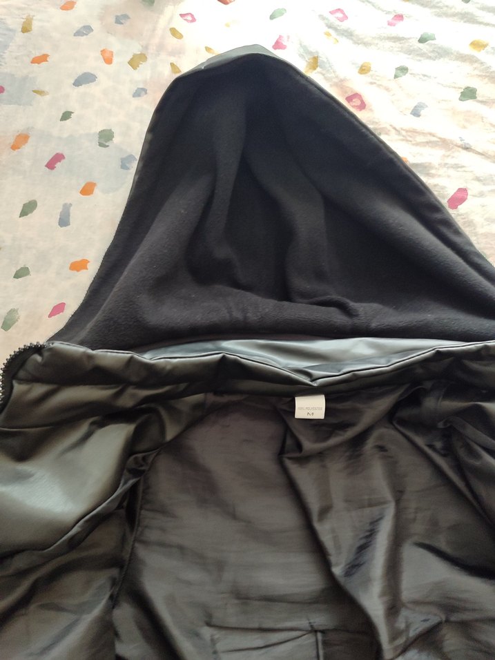 Siyah Kapüşonlu Erkek  Mont - Görsel 5