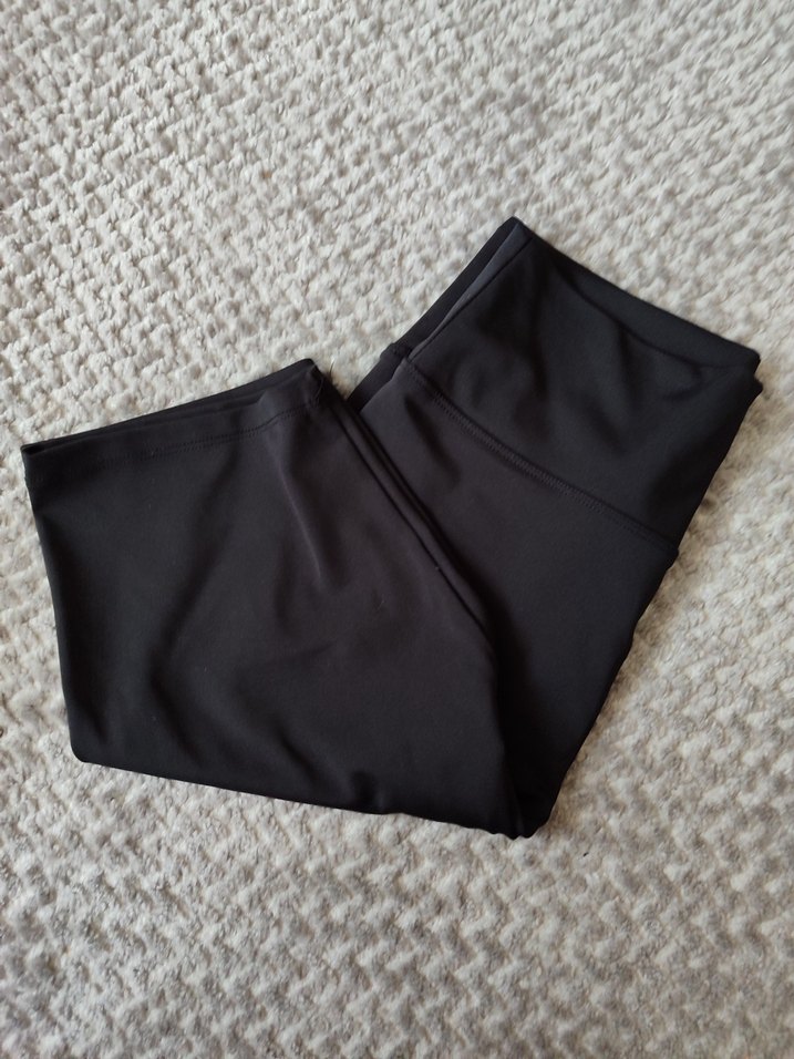 Düz Siyah Mini Spor Şortu - Görsel 3