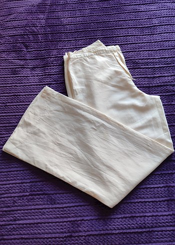 Düğmeli Beyaz Keten Bol Kesim Midi Pantolon - Görsel 2