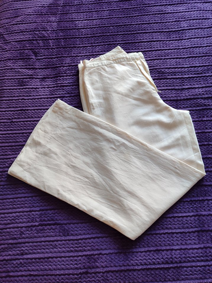 Düğmeli Beyaz Keten Bol Kesim Midi Pantolon - Görsel 2