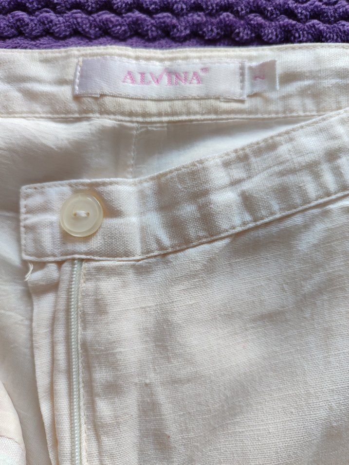 Düğmeli Beyaz Keten Bol Kesim Midi Pantolon - Görsel 5