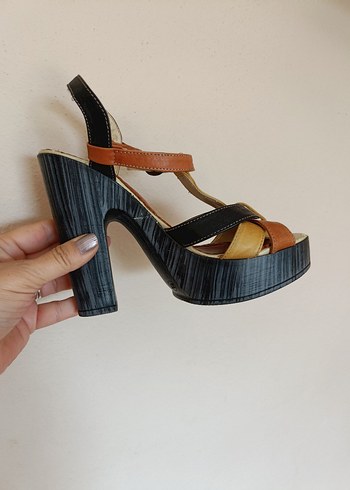 Parlak Bej Platform Topuklu Kadın Ayakkabı - Görsel 17