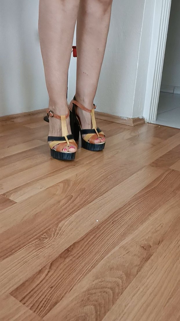 Parlak Bej Platform Topuklu Kadın Ayakkabı - Görsel 3