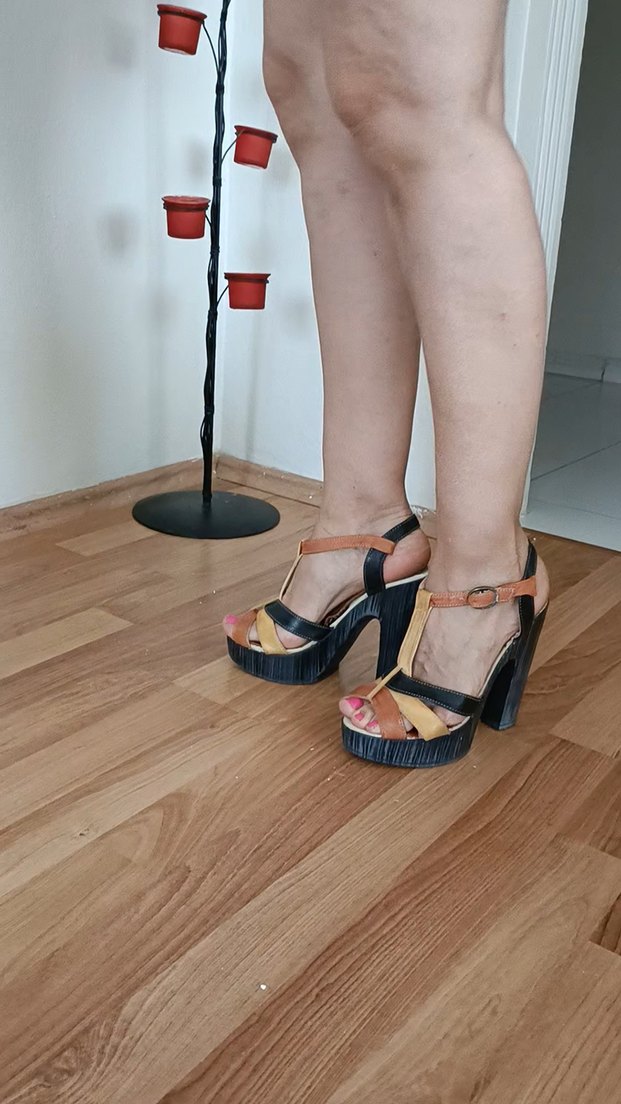 Parlak Bej Platform Topuklu Kadın Ayakkabı - Görsel 4