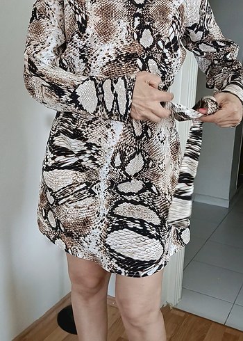 Diğer SHEIN Yılan Desenli Kuşaklı Mini Elbise