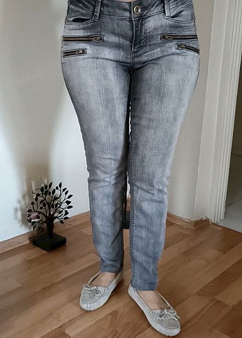 Jona Gri Dar Kesim Kadın Denim Pantolon
