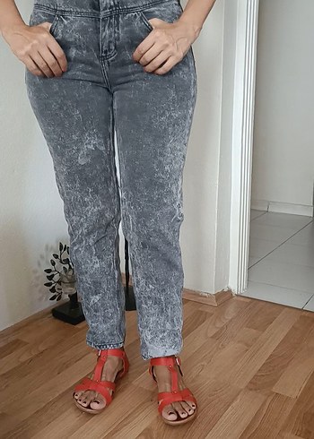 Stradivarius Mom Jean Vintage Yıkamalı