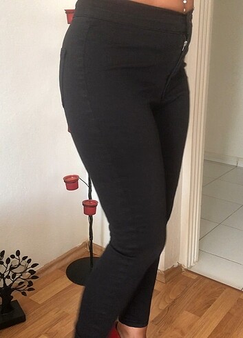 Siyah Likralı Jean