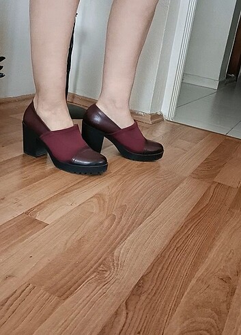 38 Beden bordo Renk Jill Bordo Kalın Topuklu Ayakkabı