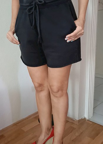 H&M Siyah Kadın Mini Şort Bol Kesim
