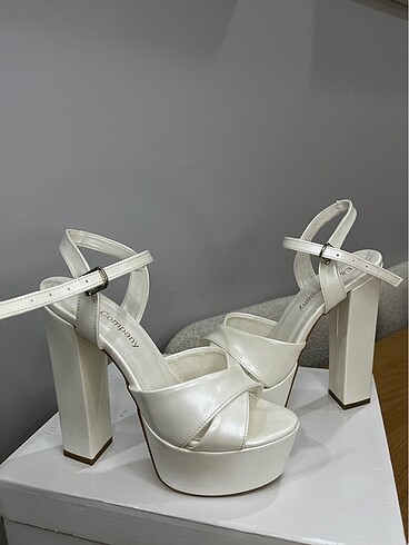 Beyaz Sedefli 16 cm Gelin Platform Ayakkabı