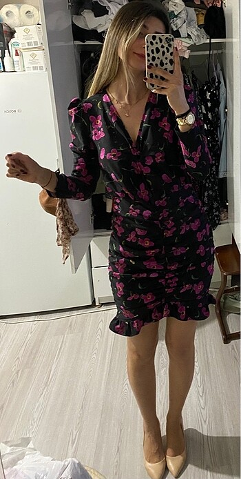 Çiçekli elbise
