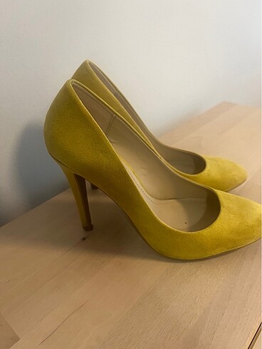 Zara Zara aşşağı yukarı 8 cm topuk boyu