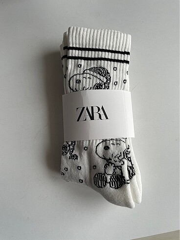Zara peanuts çorap