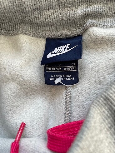 8 Yaş Beden gri Renk Nike eşofman altı