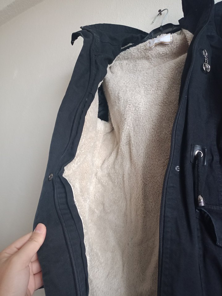 Düğmeli Siyah Midi Mont - Görsel 3