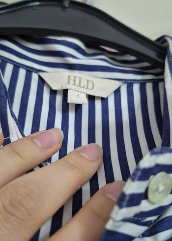 Uzun Kollu Düğmeli Çizgili Kadın Gömlek - Görsel 2