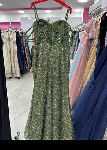 Yeşil İşlemeli Uzun Askılı Abiye Elbise - Görsel 6