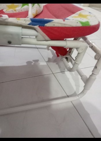 Beden Renkli Yıldız Desenli Pembe Bebek Beşiği