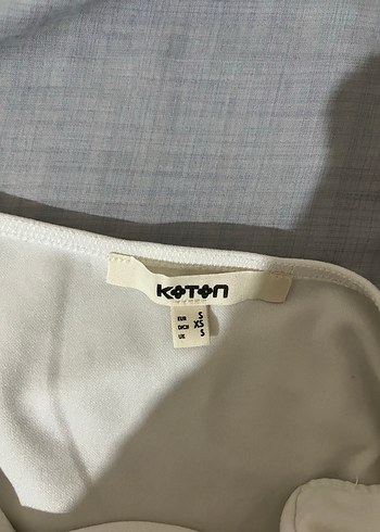 Beyaz Yan Dekolte Detaylı Straplez Crop - Görsel 4