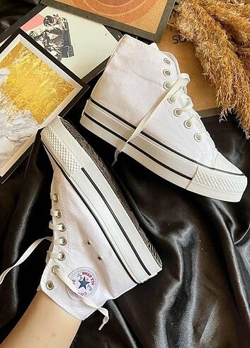 Yüksek taban Converse