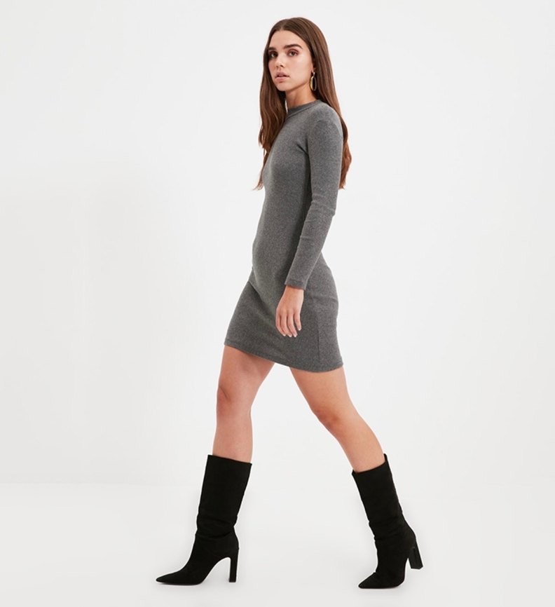 Yarım Boğazlı Triko Kısa Elbise - Görsel 2