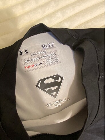 s Beden Under Armour Superman Compression Tişört