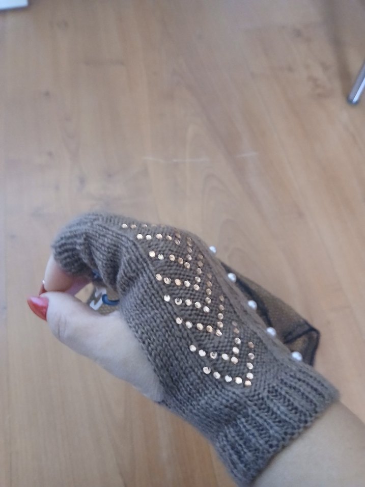 Pakmaksız Kadın Eldiveni İnci Detaylı - Görsel 4