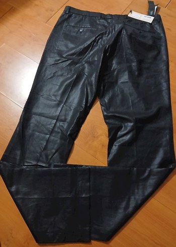 Erkek Siyah Parlak Kumaş Pantolon 52 - Görsel 3