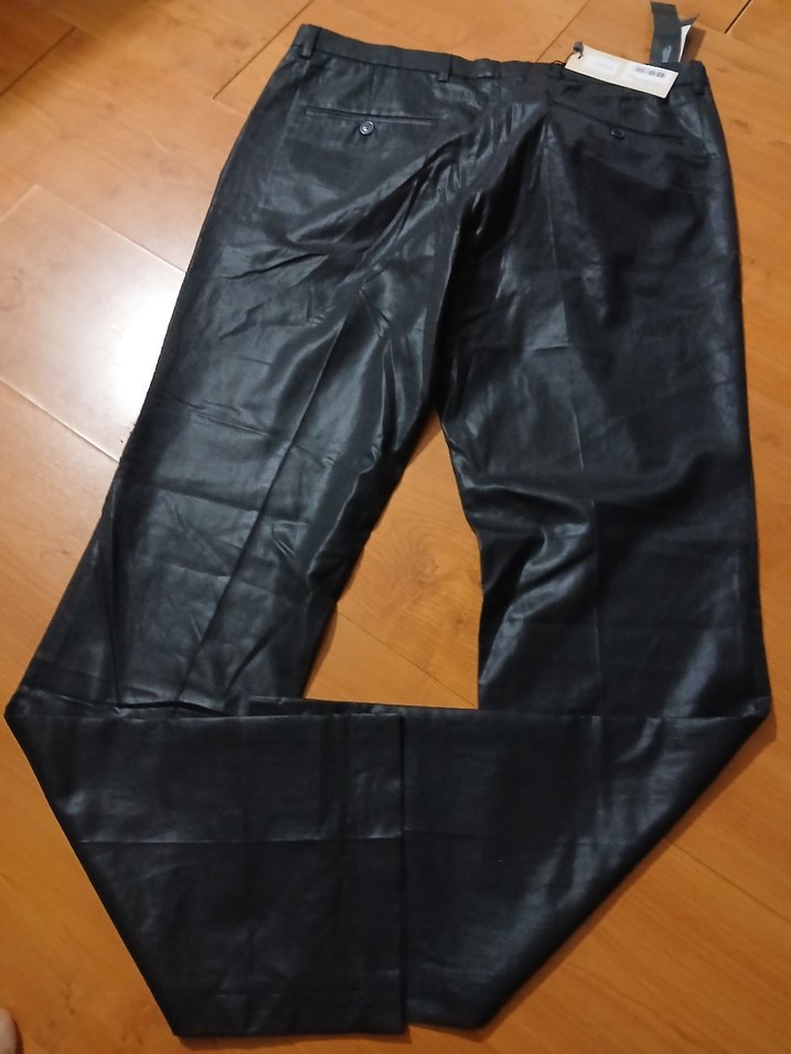 Erkek Siyah Parlak Kumaş Pantolon 52 - Görsel 3