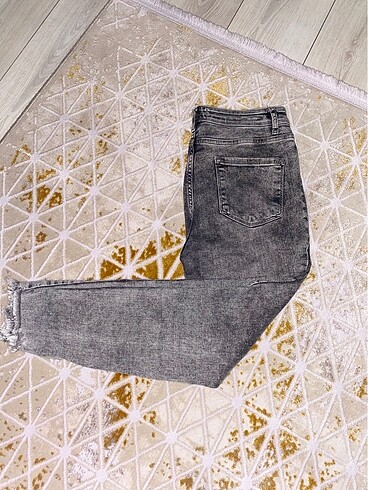 Ymr jean