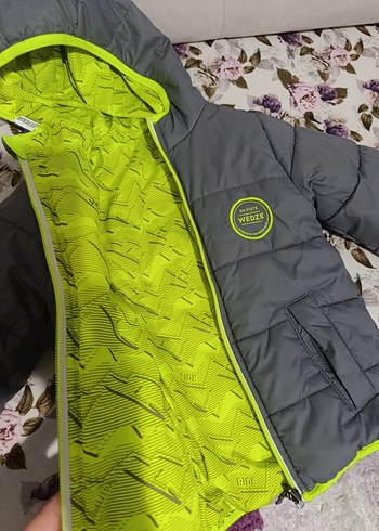 Sarı Kapüşonlu Erkek Çocuk mont - Görsel 5