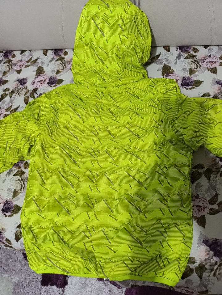 Sarı Kapüşonlu Erkek Çocuk mont - Görsel 3