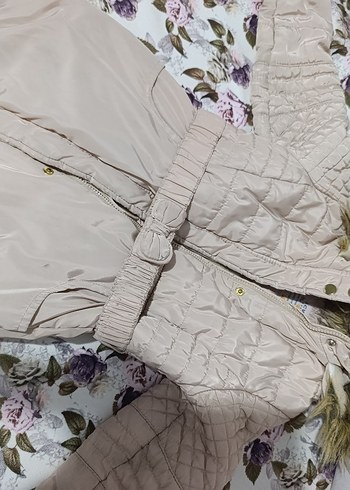 Kürklü Kapüşonlu Uzun Bej kız çocuk Kışlık Mont - Görsel 3