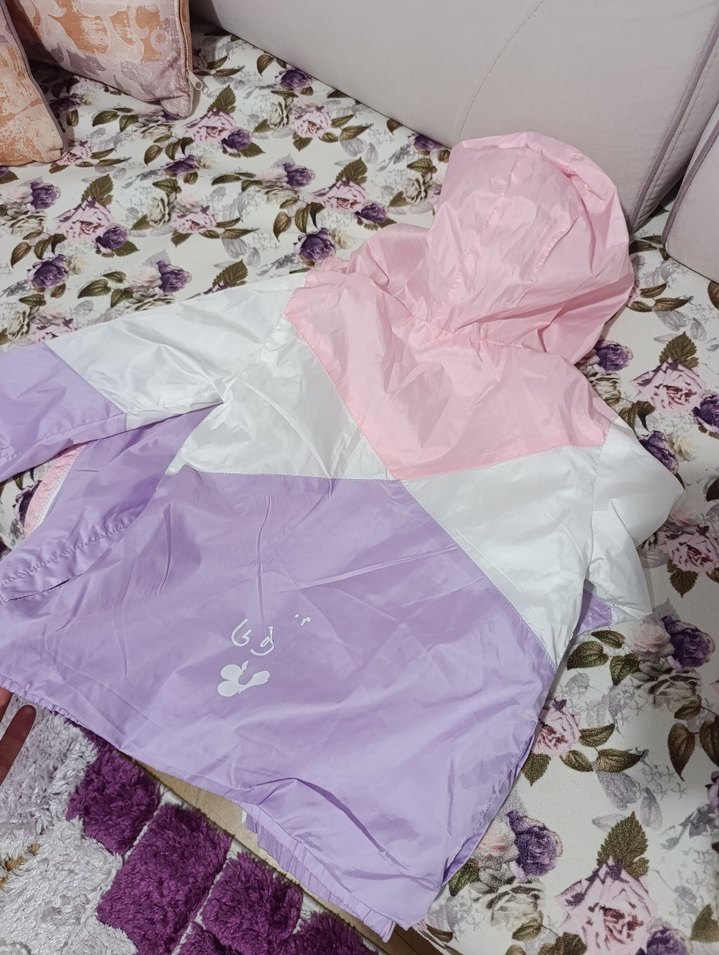 Kız Çocuk Kapüşonlu Rüzgarlık Mont - Görsel 3