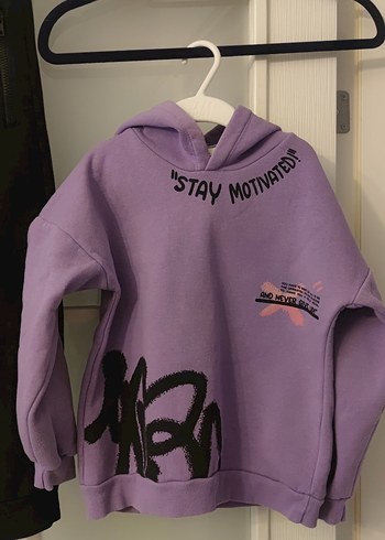 Mor Kapüşonlu Baskılı Sweatshirt ve Siyah Fermuarlı Eşofman - Görsel 2