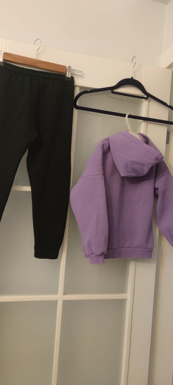 Mor Kapüşonlu Baskılı Sweatshirt ve Siyah Fermuarlı Eşofman - Görsel 4