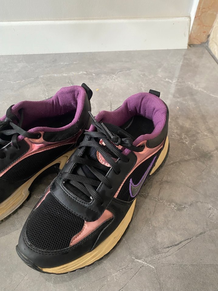 Nike spor ayakkabı - Görsel 2