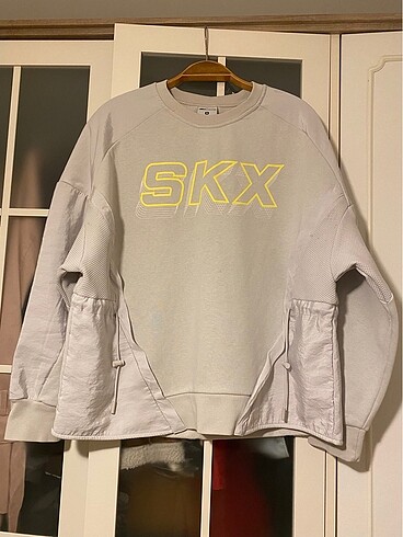 s Beden Skechers sweetshirt