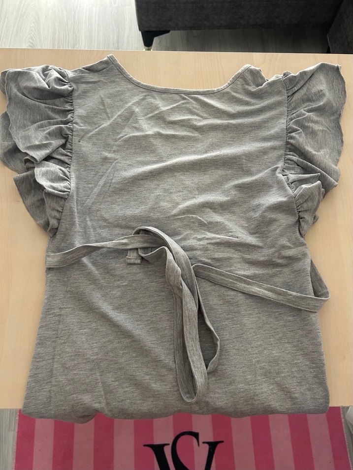 Gri V Yaka Kısa Kollu Elbise - Görsel 4